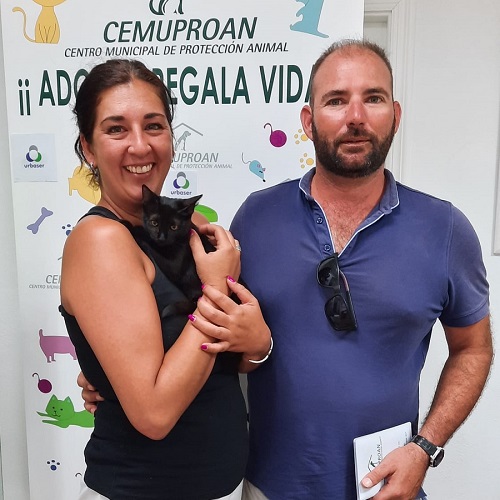 ¡Adhara adoptada!