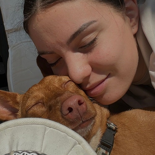 ¡Becca adoptada!