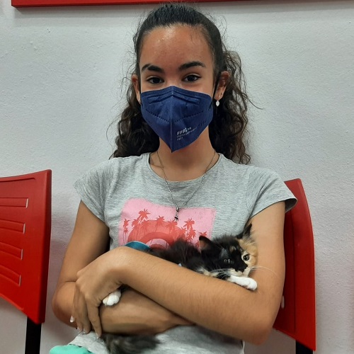 ¡Debi adoptada!