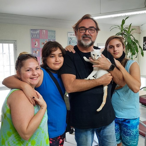 ¡Harari adoptado!
