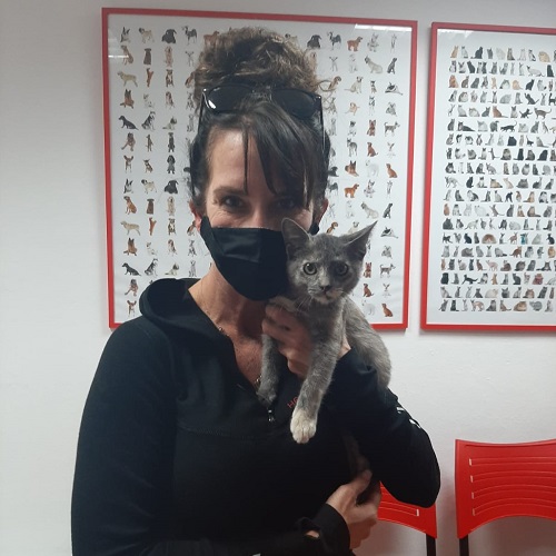 ¡Leonora adoptada!
