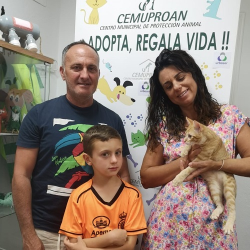 ¡Uri adoptado!
