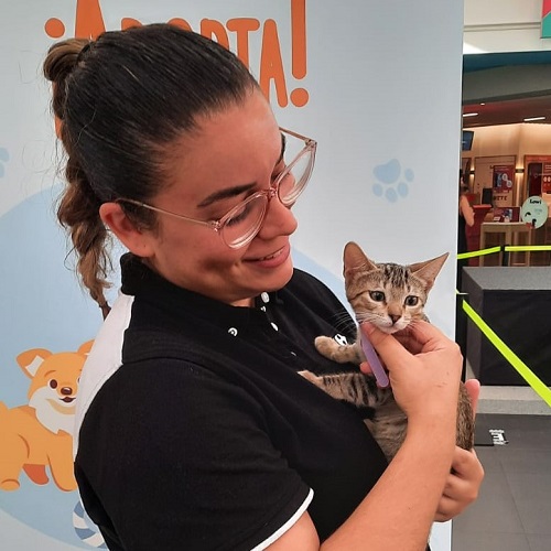 ¡Varona adoptada!